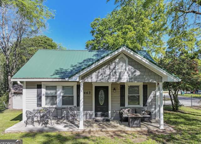 Property at 463 State St, Commerce, GA 30529, 2 beds, 2 baths