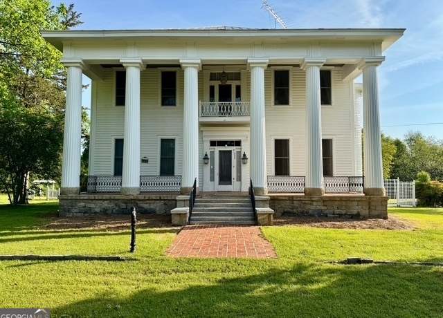 Property at 222 W Church St, Lexington, GA 30648, 5 beds, 2.5 baths
