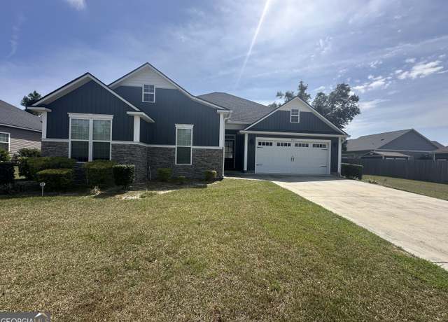 Property at 4015 Hawthorne Dr, Valdosta, GA 31605, 4 beds, 3 baths