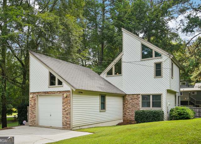Property at 7898 Norris Lake Rd, Snellville, GA 30039, 3 beds, 2 baths