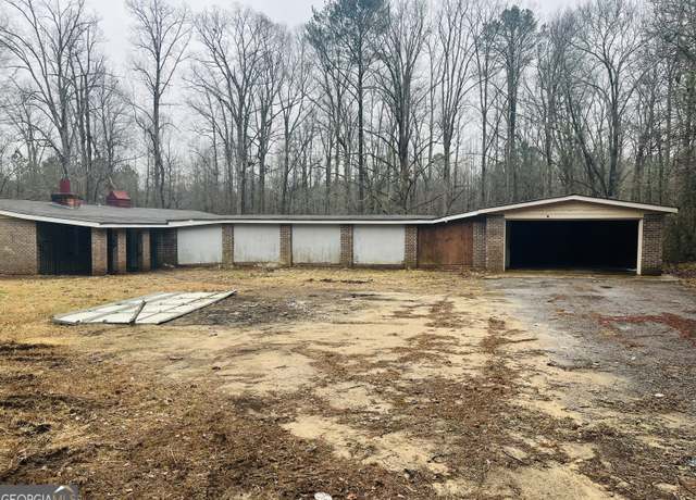Property at 334 Jenkinsburg Rd, Griffin, GA 30223, 6 beds, 3 baths