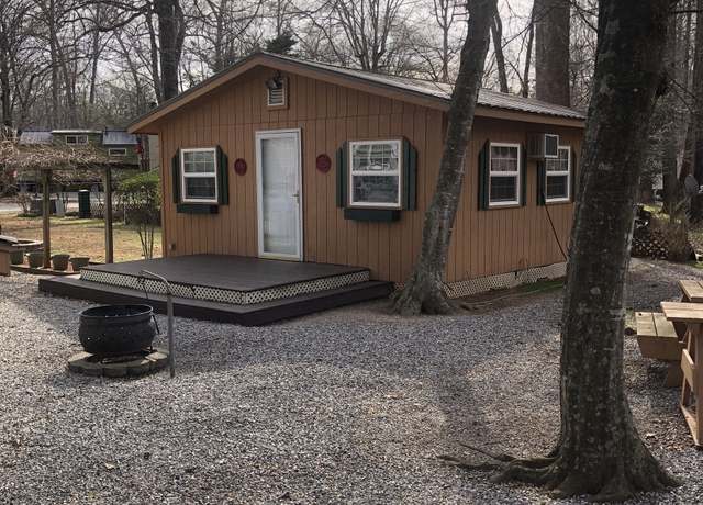 Property at 55 Riverside Pl, Cleveland, GA 30528