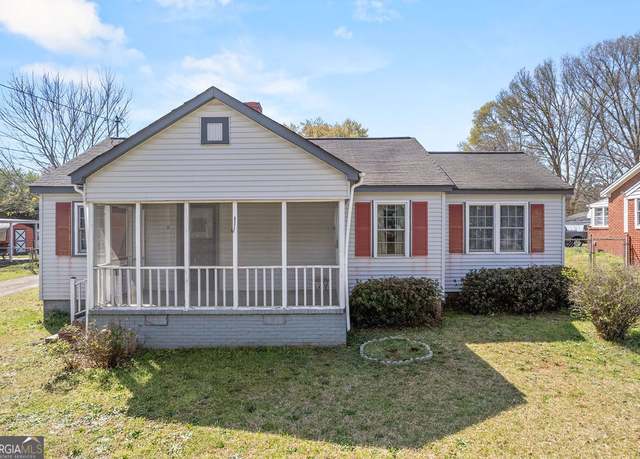 Property at 31 Sprayberry Rd, Newnan, GA 30263, 2 beds, 1 bath