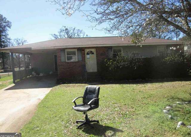 Property at 513 E Poplar St, Thomaston, GA 30286, 3 beds, 2.5 baths