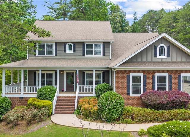 Property at 11 Cross Creek Dr, Toccoa, GA 30577, 5 beds, 3 baths
