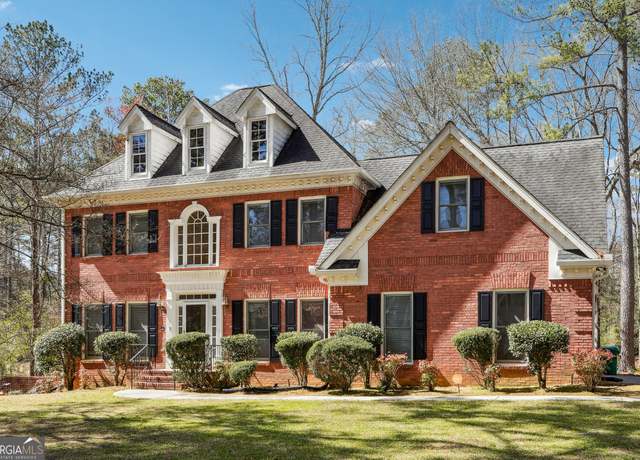 Property at 3395 Hunters Pace Dr, Lithonia, GA 30038, 5 beds, 3 baths