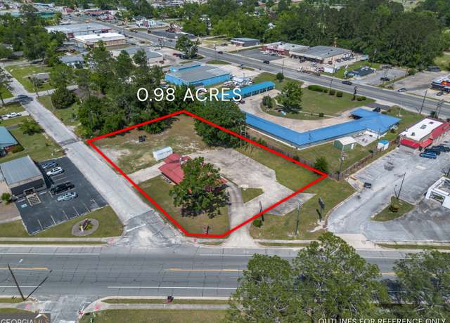 Property at 804 S Dixon St, Alma, GA 31510