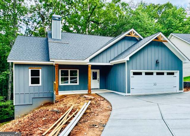 Property at 169 View St, Clarkesville, GA 30523, 3 beds, 2 baths