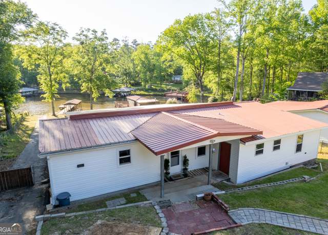 Property at 154 Possum Point Dr, Eatonton, GA 31024, 2 beds, 2 baths