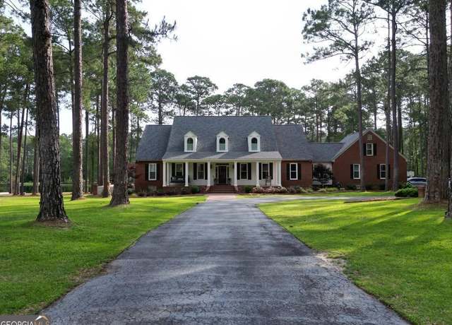 Property at 100 Long Pine Rd, Tifton, GA 31794, 5 beds, 5 baths