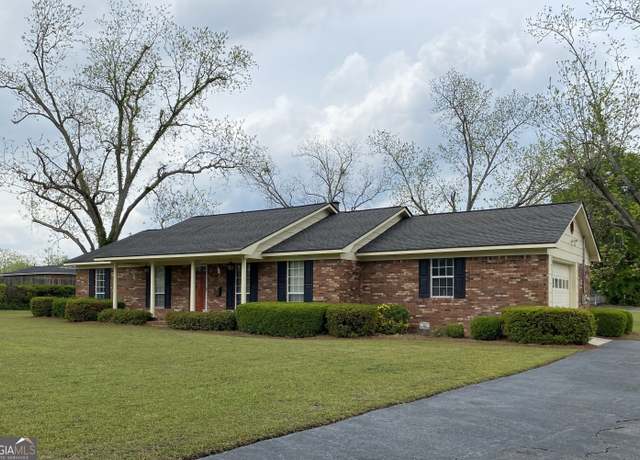 Property at 2237 W Elm St, Wrightsville, GA 31096, 3 beds, 2 baths