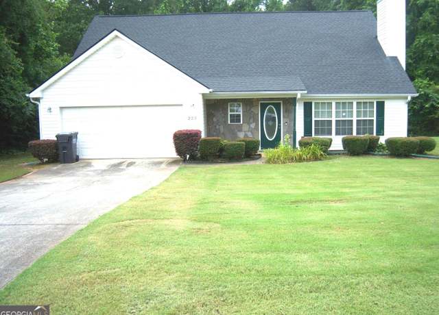 Property at 225 Long Creek Dr, Covington, GA 30016, 4 beds, 2.5 baths