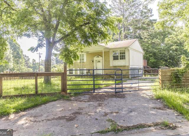Property at 216 Utah Ave, Warner Robins, GA 31093, 4 beds, 2 baths