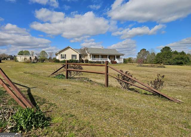 Property at 403 Holiday Rd, Franklin, GA 30217, 3 beds, 2 baths