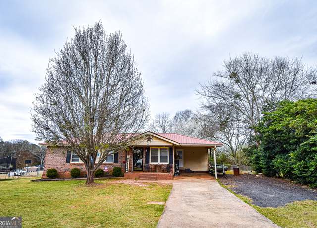 Property at 542 Meadow Dr, Thomaston, GA 30286, 2 beds, 1.5 baths