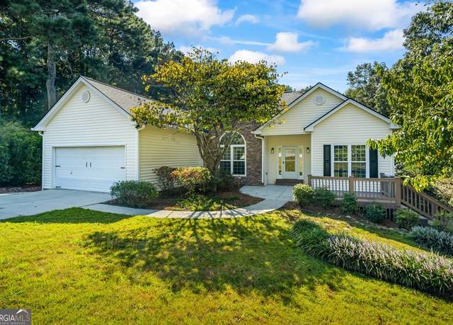 Property at 1485 Princeton View Ct, Loganville, GA 30052, 6 beds, 3 baths