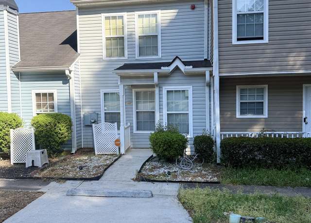 Property at 6433 Wellington Chase Ct, Lithonia, GA 30058, 2 beds, 1.5 baths