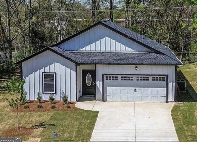 Property at 853 Pearl St, Madison, GA 30650, 3 beds, 2 baths