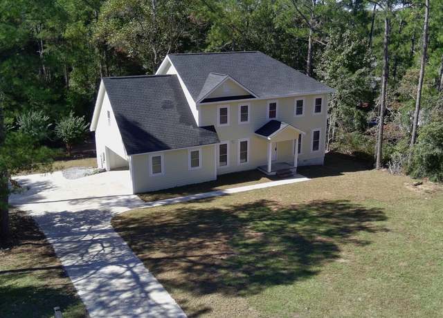 Property at 104 Acorn Ridge Ct, Warner Robins, GA 31088, 5 beds, 3 baths