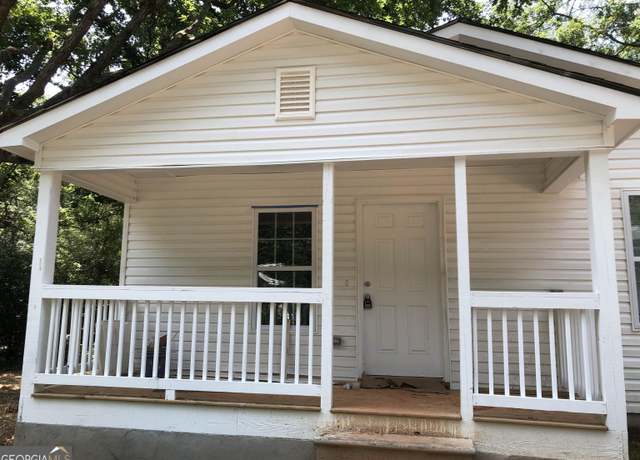 Property at 133 Park Ave, Milledgeville, GA 31061, 2 beds, 2 baths
