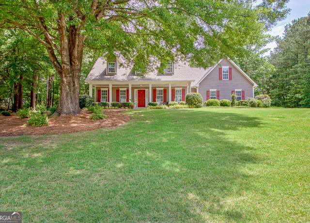 Property at 260 Brechin Dr, Senoia, GA 30276, 5 beds, 3 baths