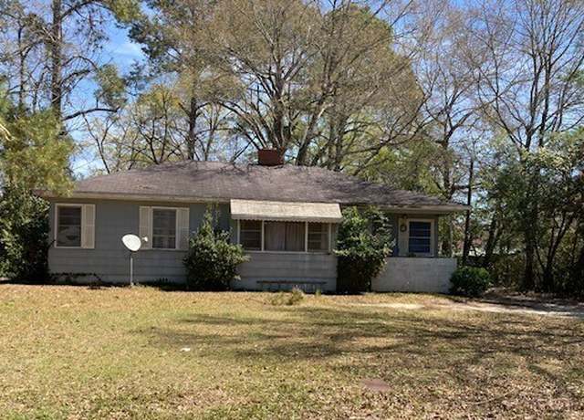 Property at 305 Sunny Ln, Dublin, GA 31021, 3 beds, 1 bath