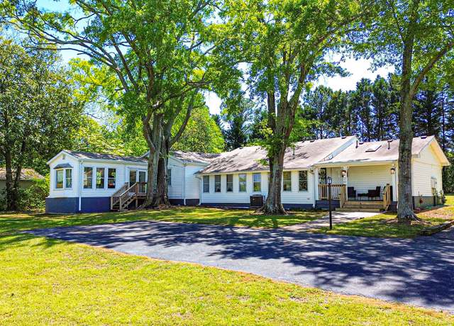 Property at 20 Rosser Rd, Mcdonough, GA 30252, 3 beds, 2 baths