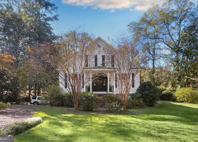 Property at 20 Fontaine Dr, Newnan, GA 30263, 5 beds, 4.5 baths