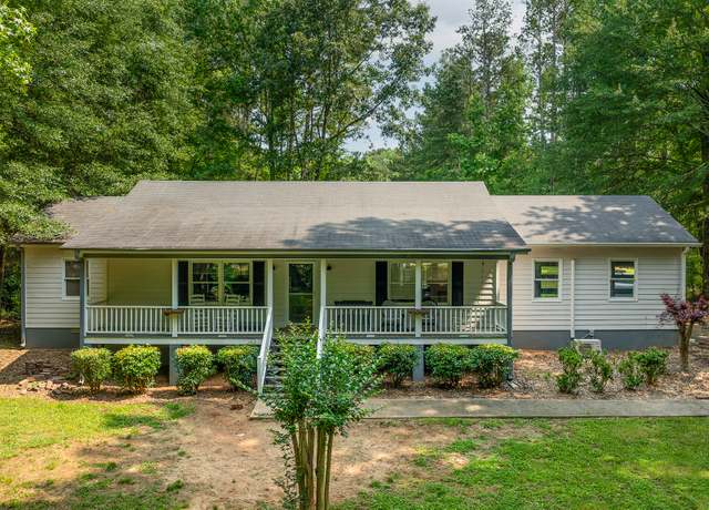 Property at 1030 Old Pendergrass Rd, Jefferson, GA 30549, 3 beds, 2 baths