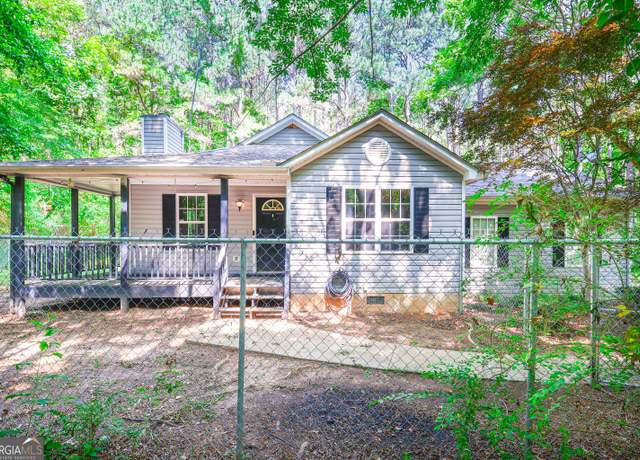 Property at 499 Pinewood Dr, Gay, GA 30218, 3 beds, 2 baths