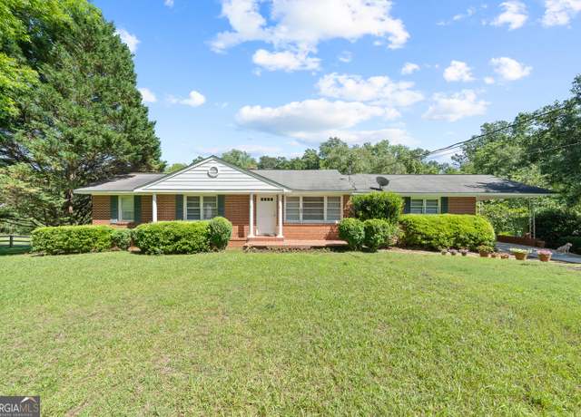 Property at 426 Poplar St, Madison, GA 30650, 3 beds, 2 baths
