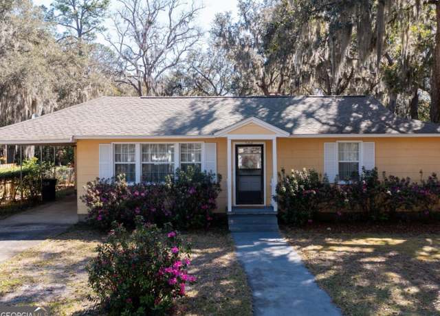 Property at 506 Ann St, St. Marys, GA 31558, 3 beds, 2.5 baths