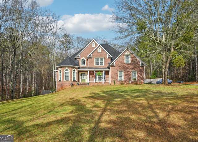 Property at 572 Harbour Shores Dr, Jackson, GA 30233, 4 beds, 3.5 baths