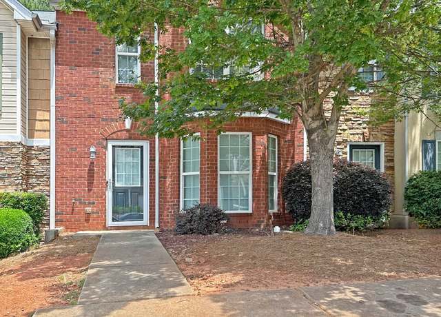 Property at 5828 Union Walk Dr, Union City, GA 30291, 3 beds, 2.5 baths
