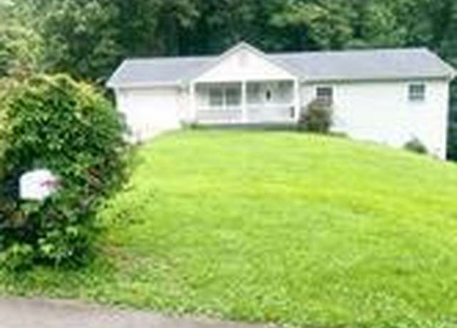 Property at 4567 Duncan Dr, Sugar Hill, GA 30518, 3 beds, 2 baths
