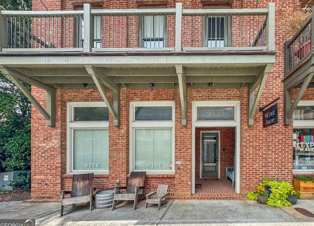 Property at 9135 Selborne Ln, Chattahoochee Hills, GA 30268, 2 beds, 3 baths