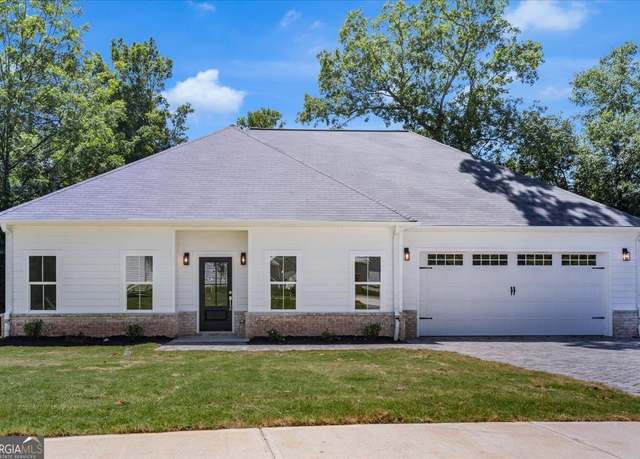 Property at 614 Glendale Rd, Scottdale, GA 30079, 3 beds, 2 baths