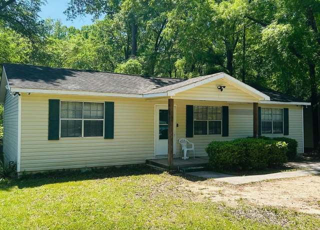 Property at 954 Greentree Pkwy, Macon, GA 31220, 3 beds, 2 baths