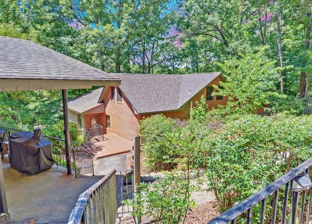 Property at 99 Crane Creek Dr, Hartwell, GA 30643, 5 beds, 5 baths