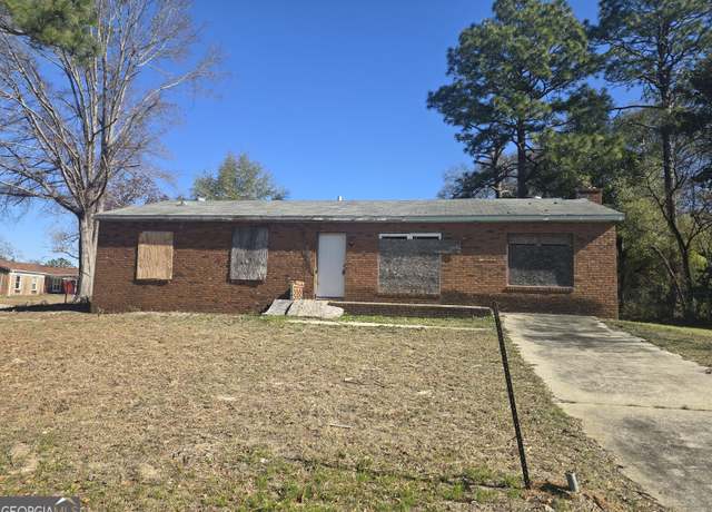 Property at 3695 Kings Park Cir, Macon, GA 31217, 3 beds, 1.5 baths