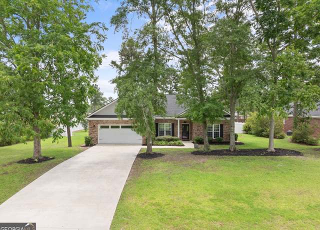 Property at 204 Dewpoint Dr, Statesboro, GA 30458, 4 beds, 2 baths