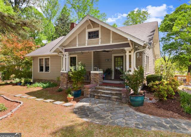 Property at 19 Oak Creek Cir, Toccoa, GA 30577, 3 beds, 2 baths