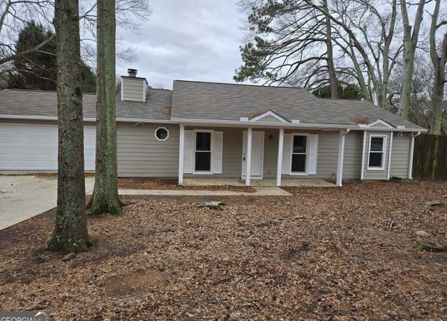 Property at 471 Glen Terrace Rd, Auburn, GA 30011, 3 beds, 2 baths