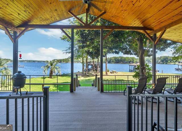 Property at 127 Sportsman Cir NE, Milledgeville, GA 31061, 5 beds, 5.5 baths