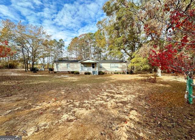 Property at 271 Canoochee Courthouse Rd, Claxton, GA 30417, 3 beds, 2 baths