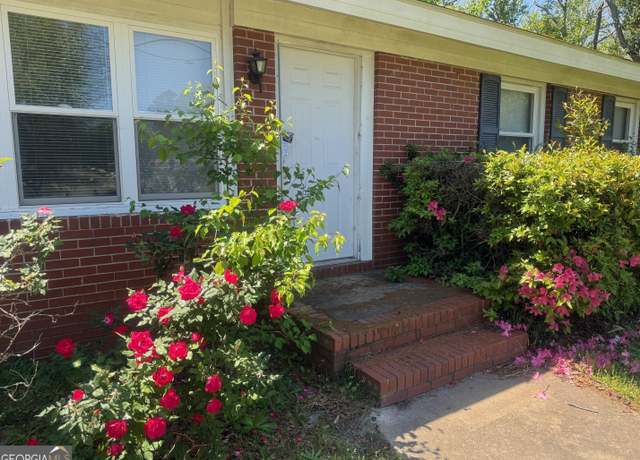 Property at 413 Sarah Dr, Warner Robins, GA 31093, 3 beds, 1.5 baths