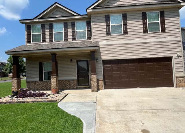 Property at 411 Alachua St, Byron, GA 31088, 5 beds, 3 baths
