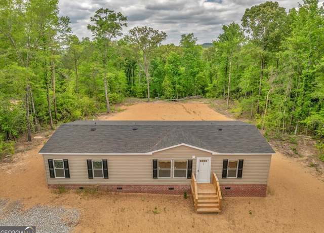 Property at 404 Troon Dr, Macon, GA 31217, 3 beds, 2 baths