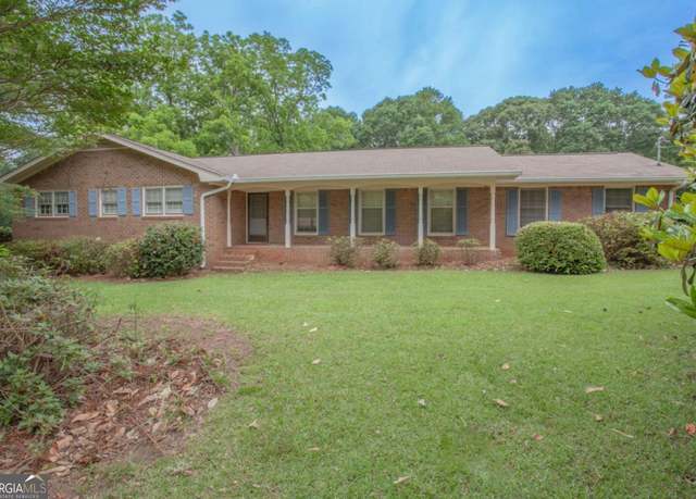 Property at 75 Dixie Meadows Ln, Carrollton, GA 30117, 4 beds, 2 baths