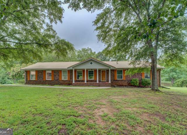 Property at 891 Highway 36 E, Jackson, GA 30233, 3 beds, 2 baths